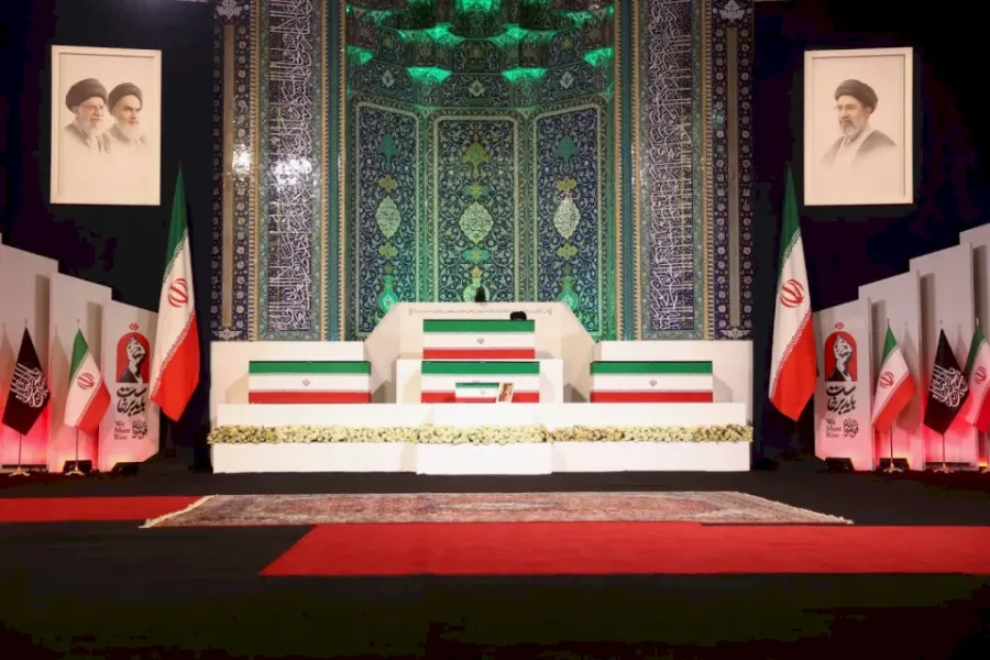 تشييع جثمان قائد الثورة الإيرانية... رسالة صمود واستمرارية بعد الاغتيالات والحرب