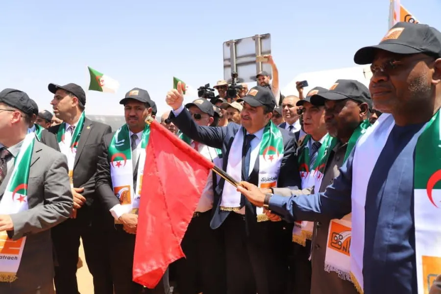 أنبوب الغاز العابر للصحراء يدخل مرحلة التنفيذ... الجزائر تفتح فصلا جديدا في معركة الطاقة العالمية