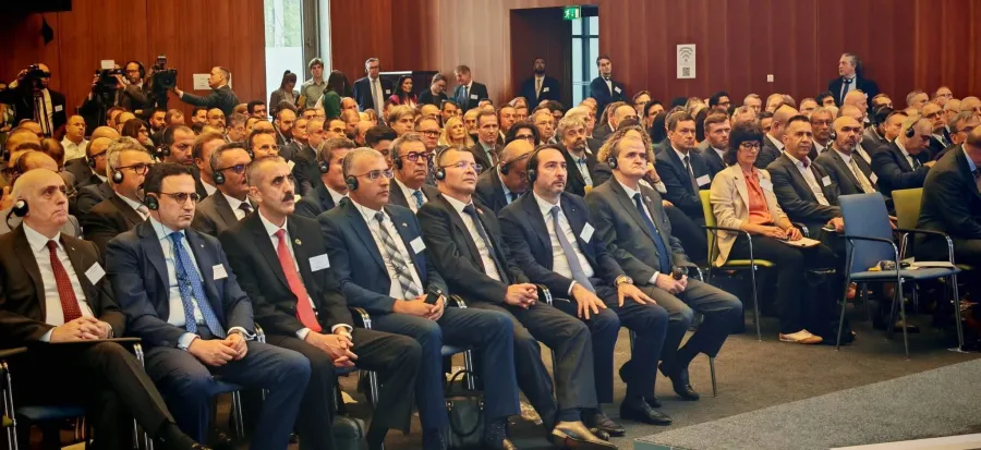 على هامش زيارة الرئيس تبون إلى ألمانيا: مجلس التجديد الاقتصادي يقود 120 مؤسسة نحو مرحلة جديدة من الشراكة الاقتصادية