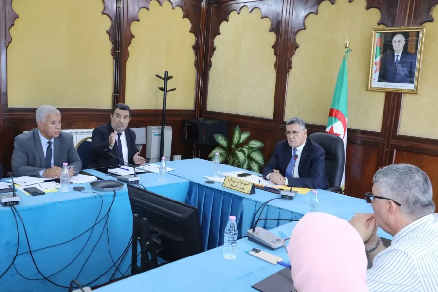 ري: بوزقزة يترأس اجتماعا لمتابعة مشاريع البرنامج التكميلي بأربع ولايات 