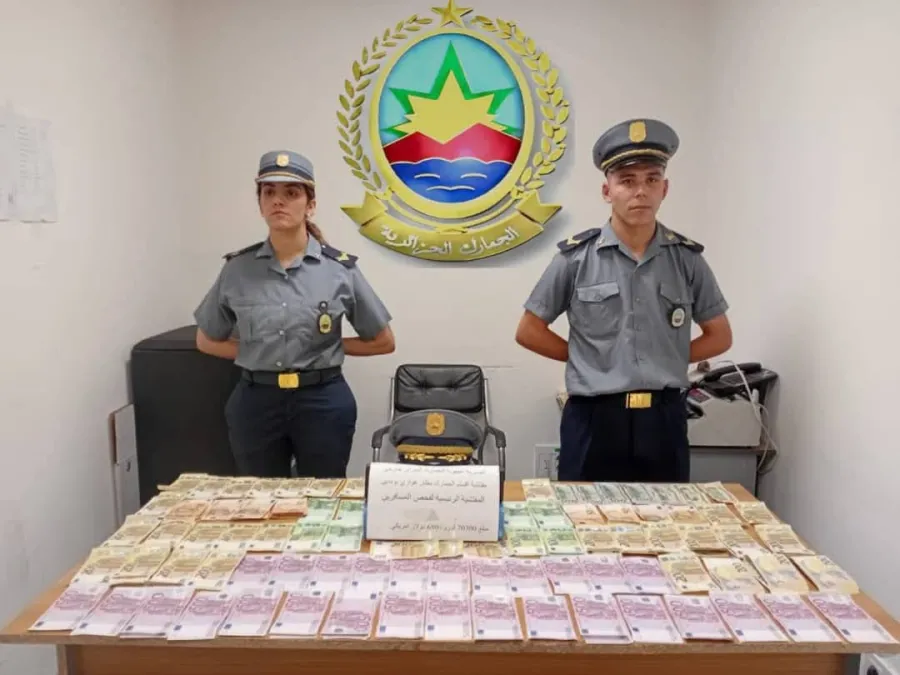 تدابير جديدة للتصريح بالعملة عند السفر